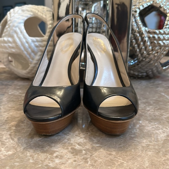 Elie Tahari Slingbacks - Picture 5 of 5